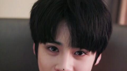 恋情爆料刘耀文视频,视频揭秘甜蜜瞬间